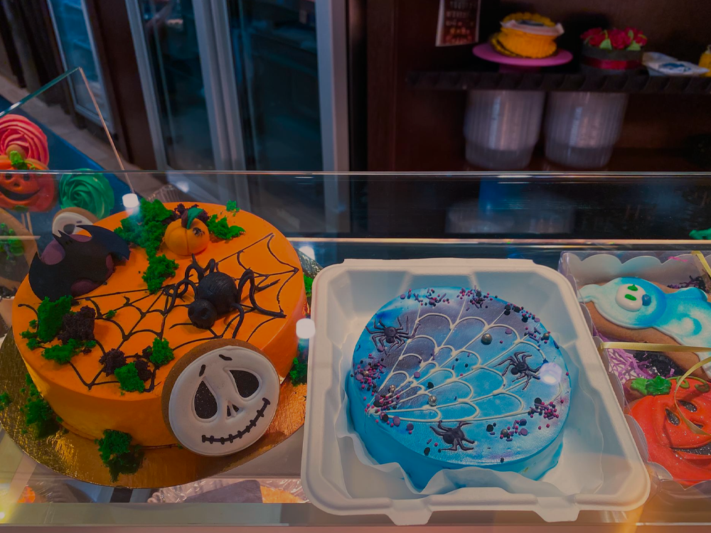 Fotografia ilustrativa de tortas decoradas com temática de Halloween - Conteúdo em Doçuras de Halloween: 6 dicas da Ruby Chocolate