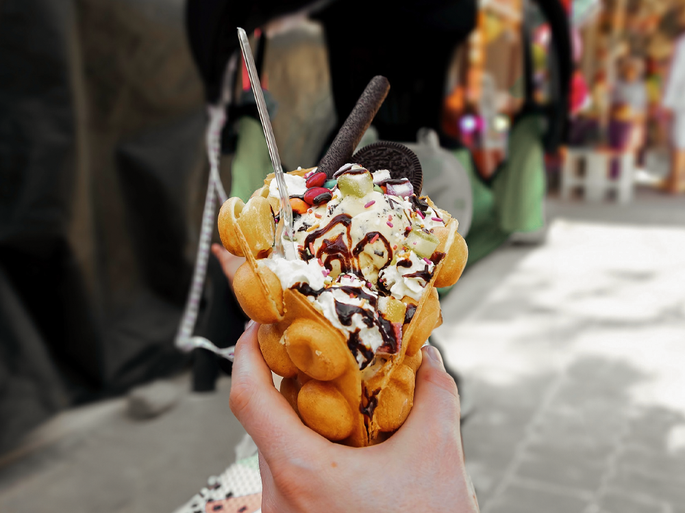 Fotografia ilustrativa - sorvete em um takoyaki - Pesquisa aponta crescimento na indústria do sorvete brasileira