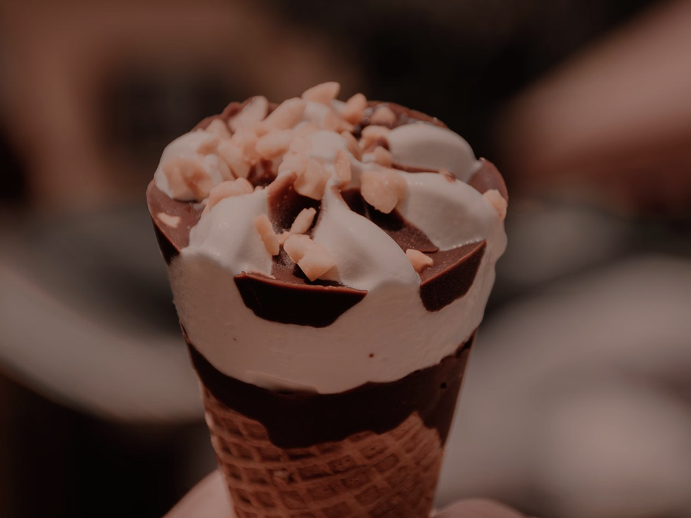 Fotografia ilustrativa de um sorvete em cone
